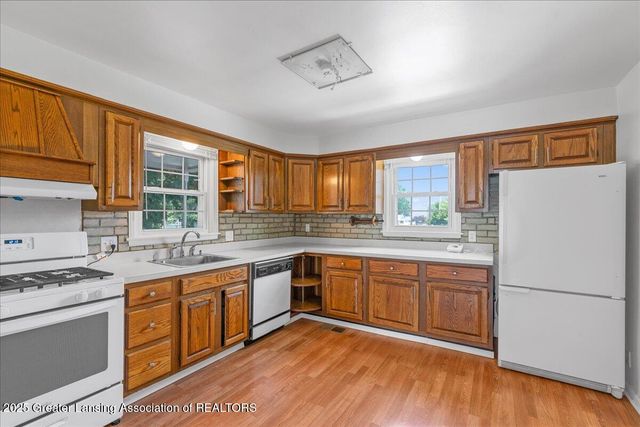 315 Hungerford Street, Lansing, MI 48917