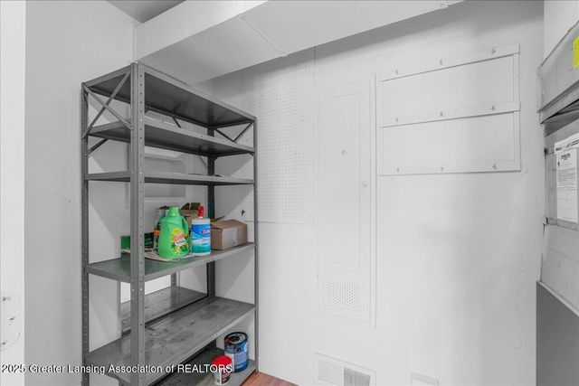 315 Hungerford Street, Lansing, MI 48917