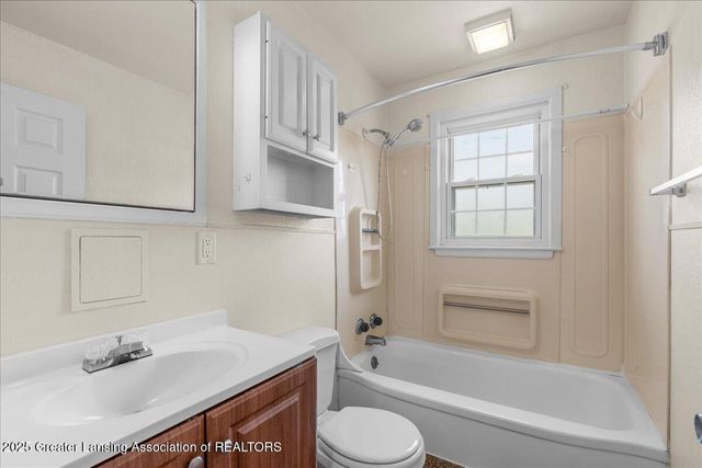 315 Hungerford Street, Lansing, MI 48917