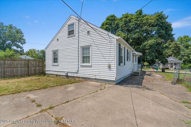 315 Hungerford Street, Lansing, MI 48917