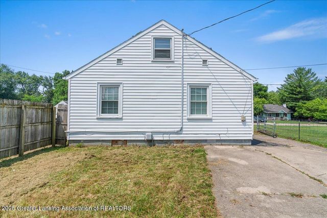 315 Hungerford Street, Lansing, MI 48917