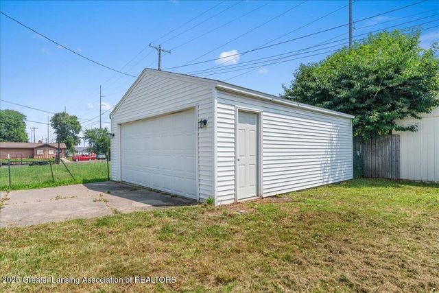 315 Hungerford Street, Lansing, MI 48917