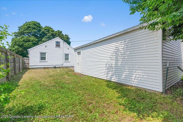 315 Hungerford Street, Lansing, MI 48917