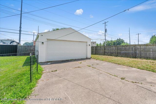 315 Hungerford Street, Lansing, MI 48917