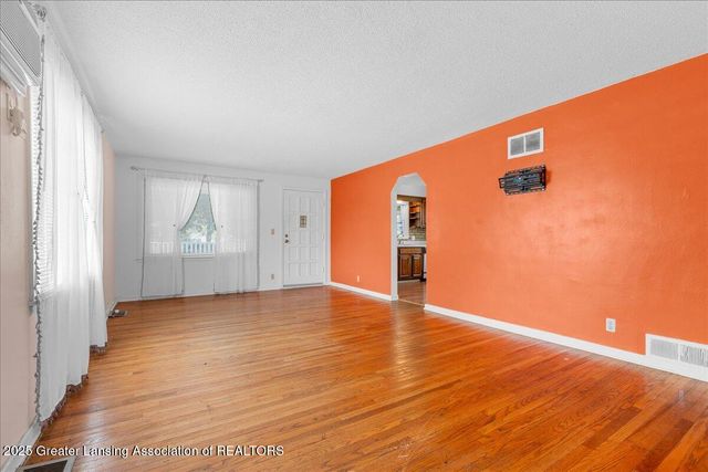 315 Hungerford Street, Lansing, MI 48917