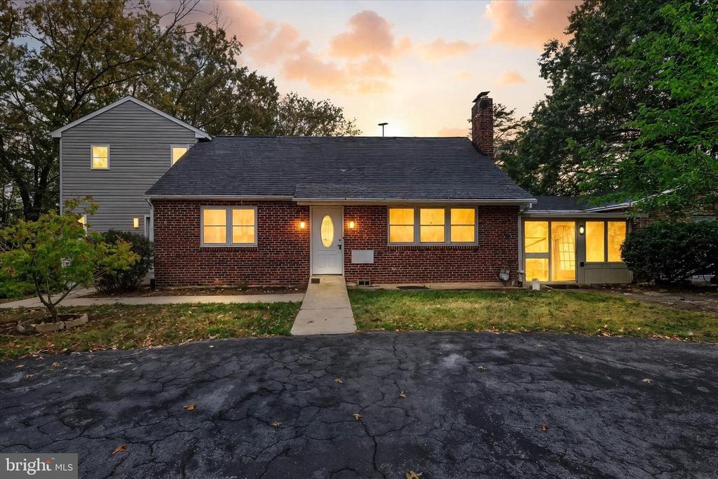 6509 BLUE RIDGE AVE, Harrisburg, PA 17112