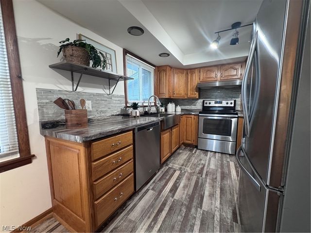 1621 Coventry Avenue NE, Warren, OH 44483