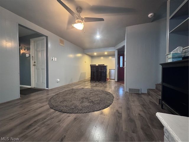 1621 Coventry Avenue NE, Warren, OH 44483