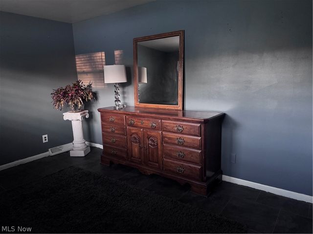 1621 Coventry Avenue NE, Warren, OH 44483