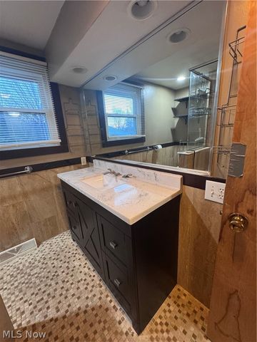 1621 Coventry Avenue NE, Warren, OH 44483