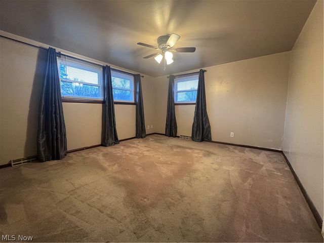 1621 Coventry Avenue NE, Warren, OH 44483