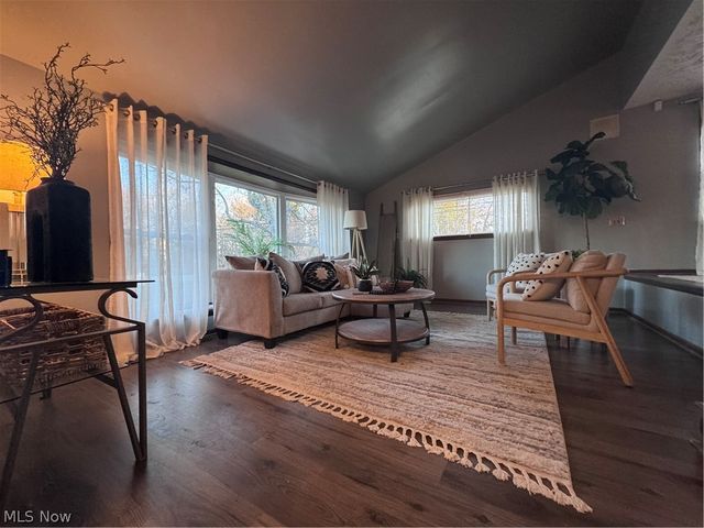 1621 Coventry Avenue NE, Warren, OH 44483