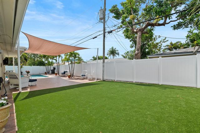 2100 NE 52nd St, Fort Lauderdale, FL 33308