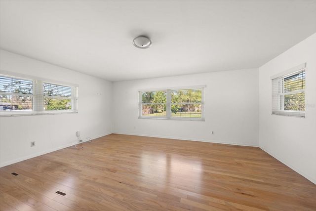 421 E COUNTY LINE ROAD, Lutz, FL 33549