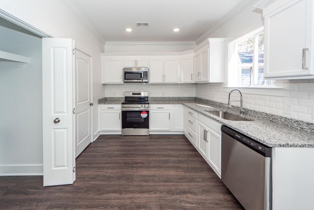 405 Simmons Avenue, Summerville, SC 29483