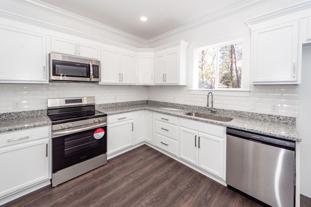 405 Simmons Avenue, Summerville, SC 29483