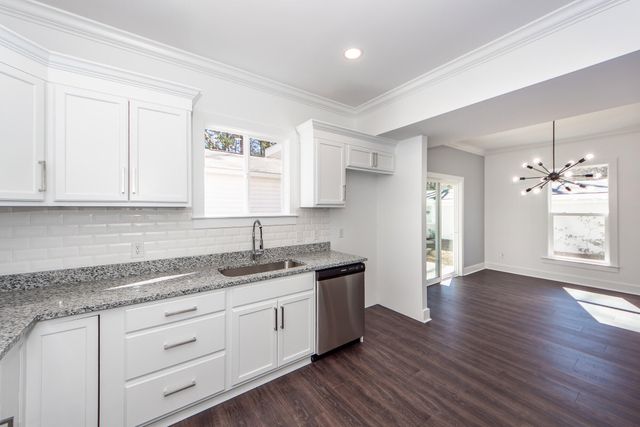 405 Simmons Avenue, Summerville, SC 29483