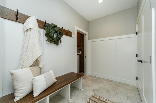 2656 Bentley Drive SW, Rochester, MN 55902