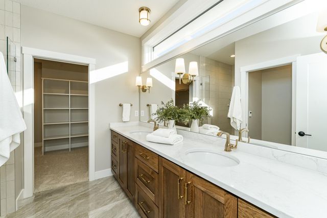 2656 Bentley Drive SW, Rochester, MN 55902