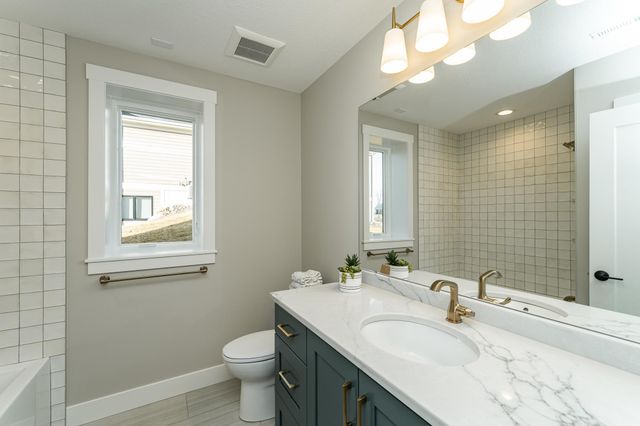 2656 Bentley Drive SW, Rochester, MN 55902