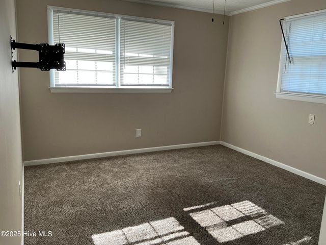 1201 Clifton Road, Jacksonville, NC 28540