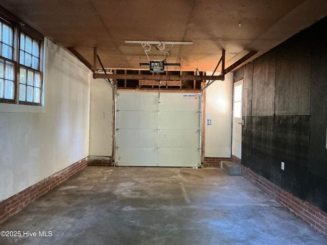 1201 Clifton Road, Jacksonville, NC 28540