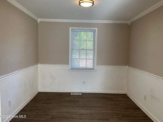 1201 Clifton Road, Jacksonville, NC 28540