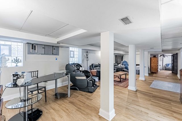2844 S Throop Street, Chicago, IL 60608