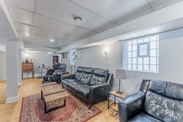 2844 S Throop Street, Chicago, IL 60608