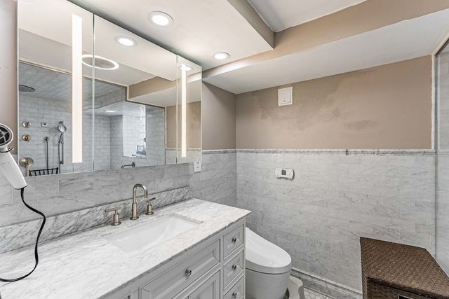 2844 S Throop Street, Chicago, IL 60608