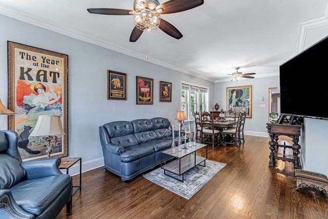 2844 S Throop Street, Chicago, IL 60608