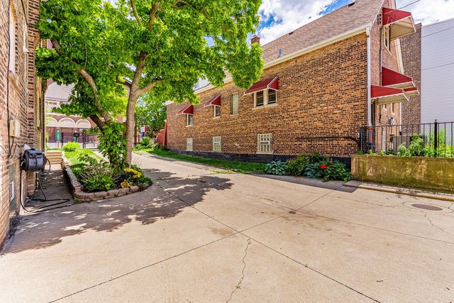 2844 S Throop Street, Chicago, IL 60608
