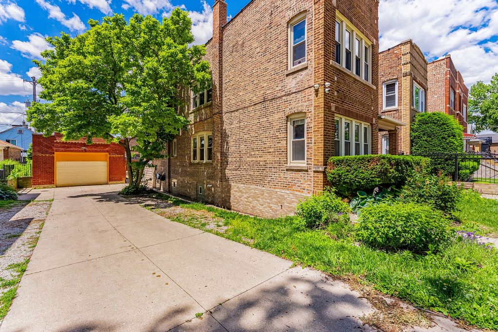 2844 S Throop Street, Chicago, IL 60608