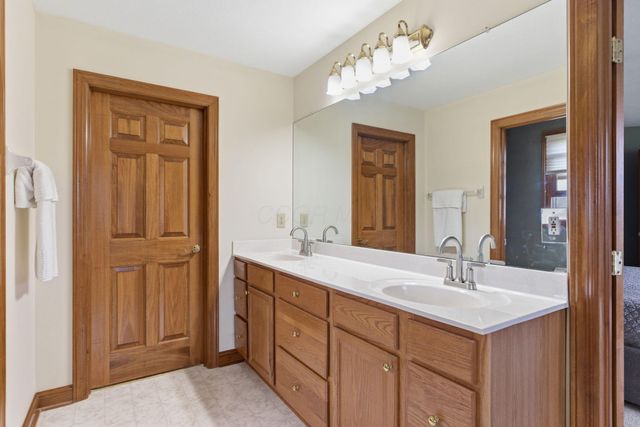 11092 Red Fox Street, Canal Winchester, OH 43110