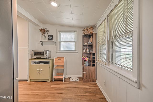 1017 Harding Avenue, Johnson City, TN 37604