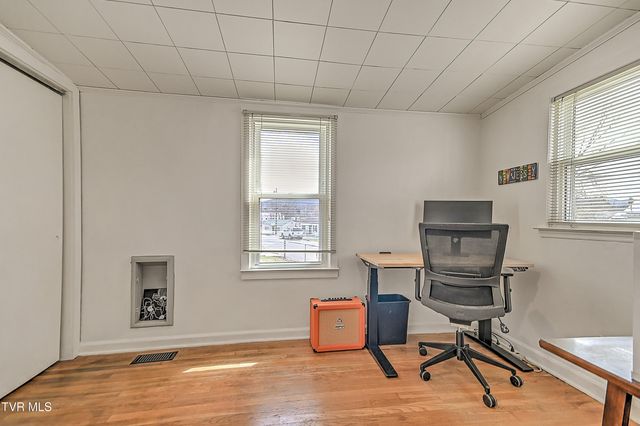 1017 Harding Avenue, Johnson City, TN 37604