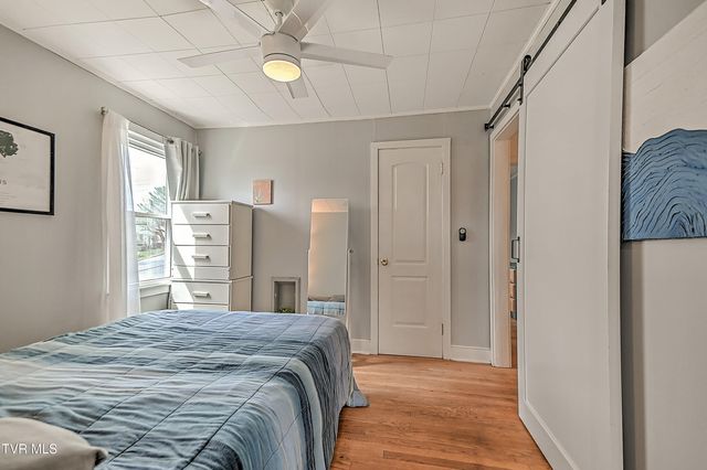 1017 Harding Avenue, Johnson City, TN 37604