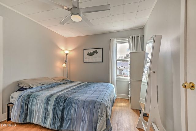 1017 Harding Avenue, Johnson City, TN 37604