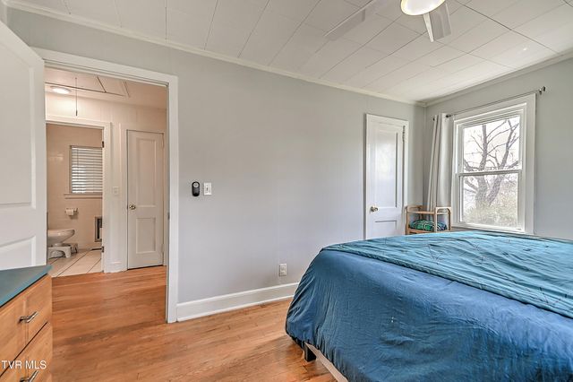 1017 Harding Avenue, Johnson City, TN 37604