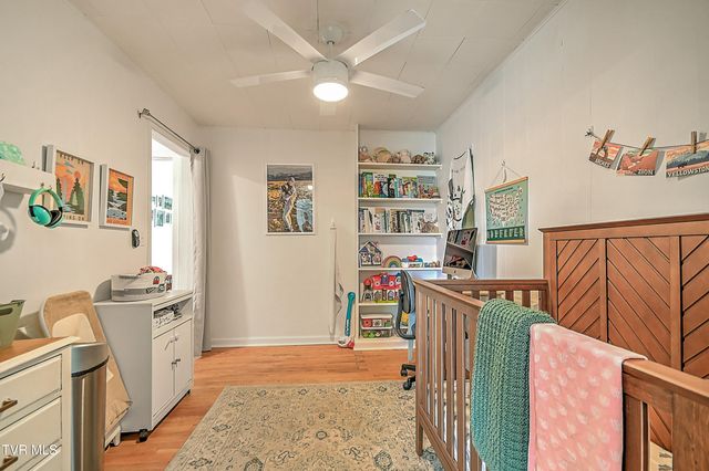 1017 Harding Avenue, Johnson City, TN 37604