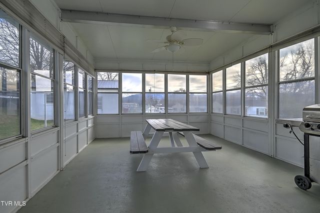 1017 Harding Avenue, Johnson City, TN 37604