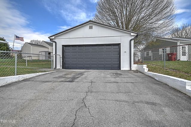 1017 Harding Avenue, Johnson City, TN 37604