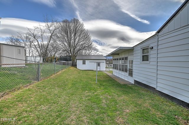 1017 Harding Avenue, Johnson City, TN 37604