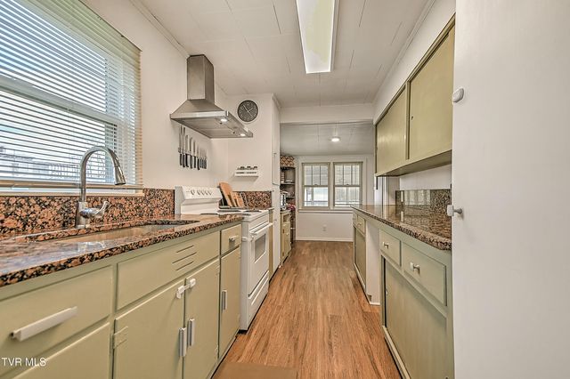 1017 Harding Avenue, Johnson City, TN 37604