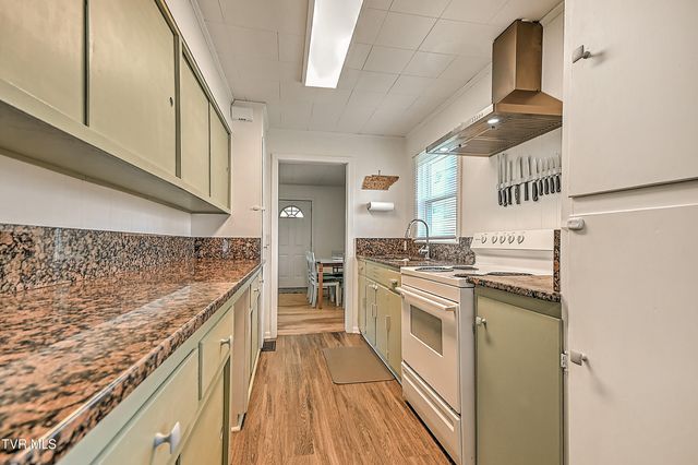 1017 Harding Avenue, Johnson City, TN 37604