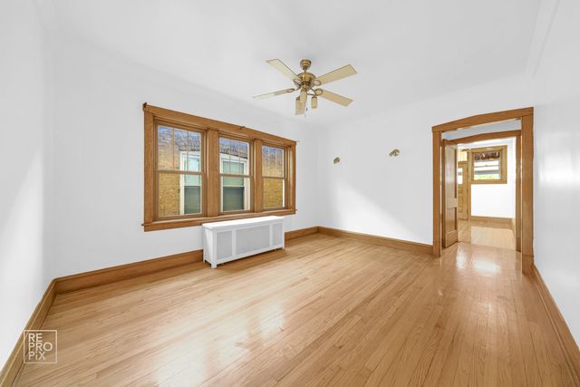 4055 W Nelson Street, Chicago, IL 60641