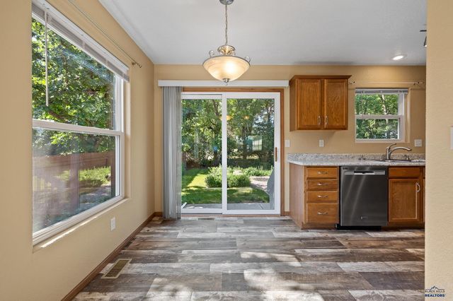 2345 E ST FRANCIS, Rapid City, SD 57703