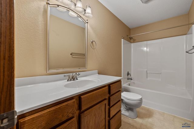 2345 E ST FRANCIS, Rapid City, SD 57703