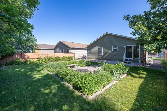 2345 E ST FRANCIS, Rapid City, SD 57703