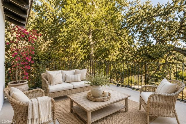 5712 Fairview Pl., Agoura Hills, CA 91301